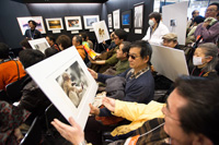 来てくださった方々も私たちの作品を熱心に見てくださっていました。