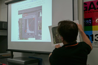 シャドウ部がつぶれやすい用紙の場合のレタッチのコツをPhotoShop画面で具体的に説明。プロファイルを当てただけではうまくいかないプリントとの違いを見せてくれました。