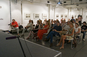 オープニング・パーティの前