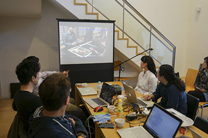 春合宿でインスパイアされた作品の発表（蓮見浩明、村田光司、佐々木一弘、前田有歩、田上晃嗣