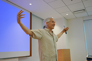 アート作品の取り組み方とSAMURAI写真展のテーマについて（エバレット・ブラウンさん）