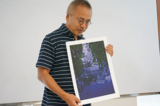 表現力向上プロジェクト「同じデータから各々のコンセプトでプリントする」青山さん画像（羽賀孝夫）