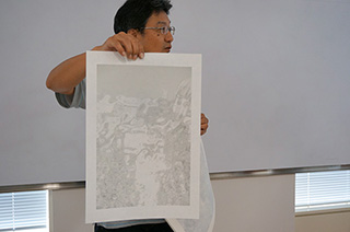 表現力向上プロジェクト「同じデータから各々のコンセプトでプリントする」青山さん画像（佐々木一弘）