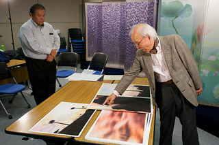 写真家・小川勝久さんをお招きしてセミナーとレビューを行ないました。